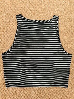 Aritzia Talula Black & White Cropped Tank Top XS